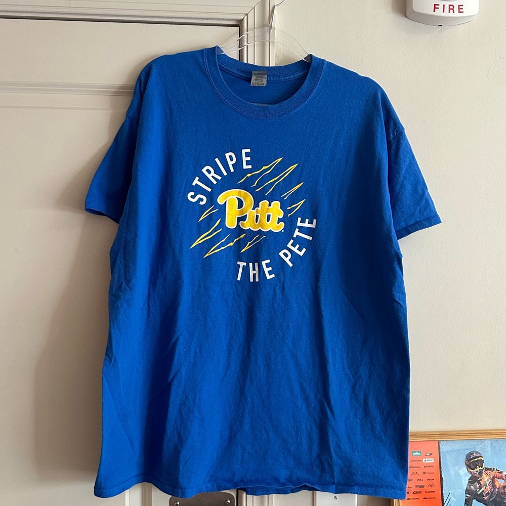 Pitt tshirt